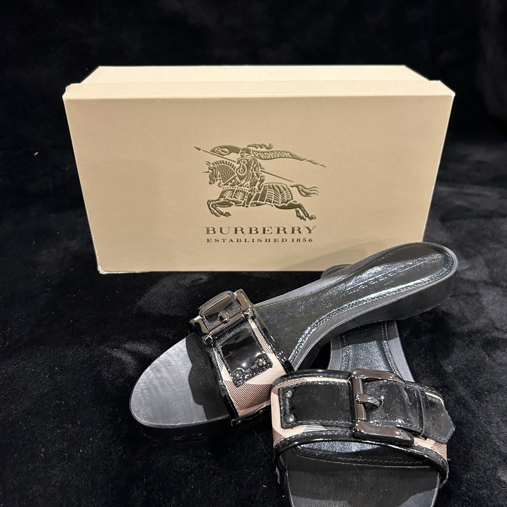 Burberry Black and Beige Slide Sandals